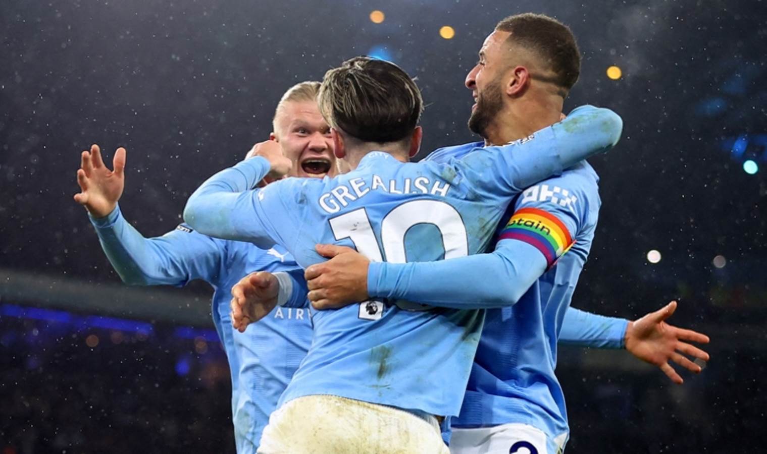 112213760-aston-villa-manchester-city-reuters