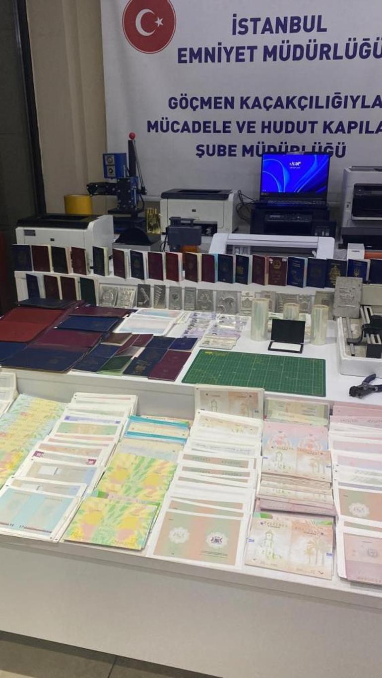 656aece086b244664c396af2 İstanbulda sahte pasaport operasyonu Çok sayıda gözaltı