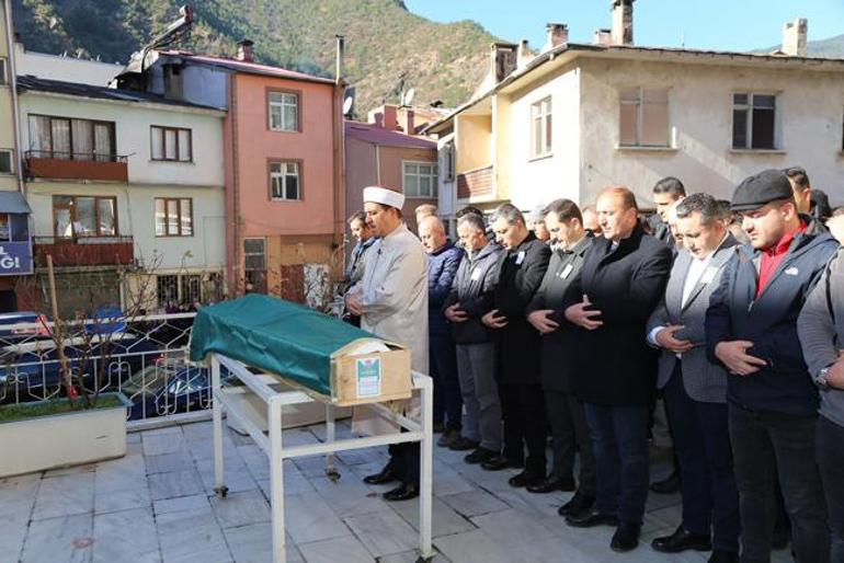 656b13a586b24a5c4c36d9c0 2 liseliye arkadaşlarından acı veda: Okul dağılınca haberi duyduk