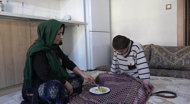656c2a7286b2452aa878101e Engelli 2 kardeş anne ve babalarını kaybetti Tam 7 yıldır amcaları bakıyor