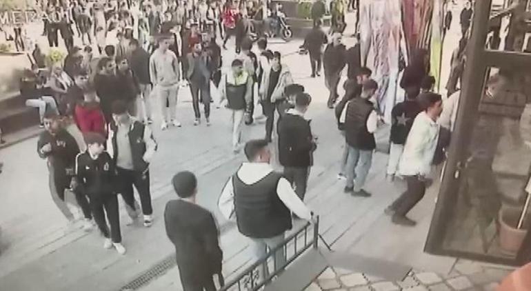 Esenyurtta fenomenlerin buluşmasında dehşet 1 kişi bıçaklandı