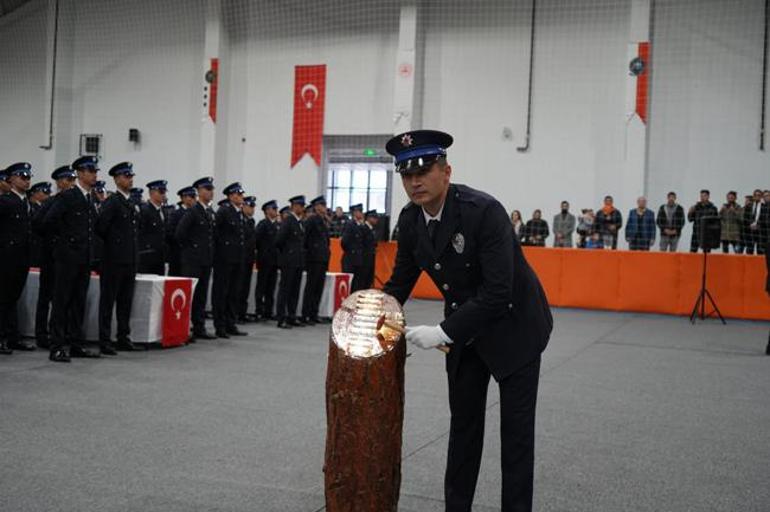 Mezuniyet töreninde evlilik teklifleri peş peşe geldi