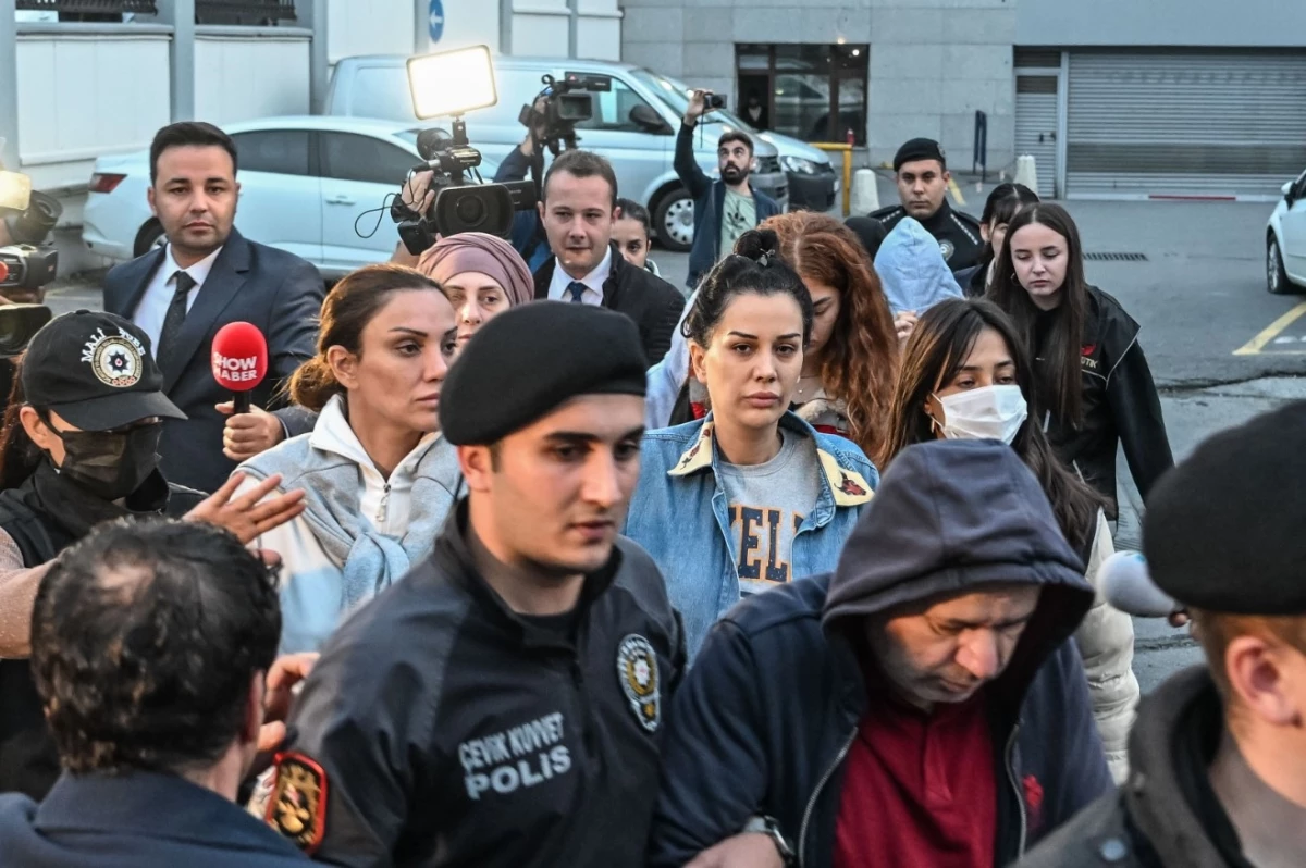 Polat çiftinin avukatından ağızları açık bırakan sözler: Dilan elimi öptü sonra yıkatmadan Engin'e öptürmemi istedi