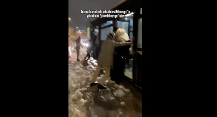 Etimesgut Belediyesi Yolları Temizlemedi, Otobüs Zıpladı