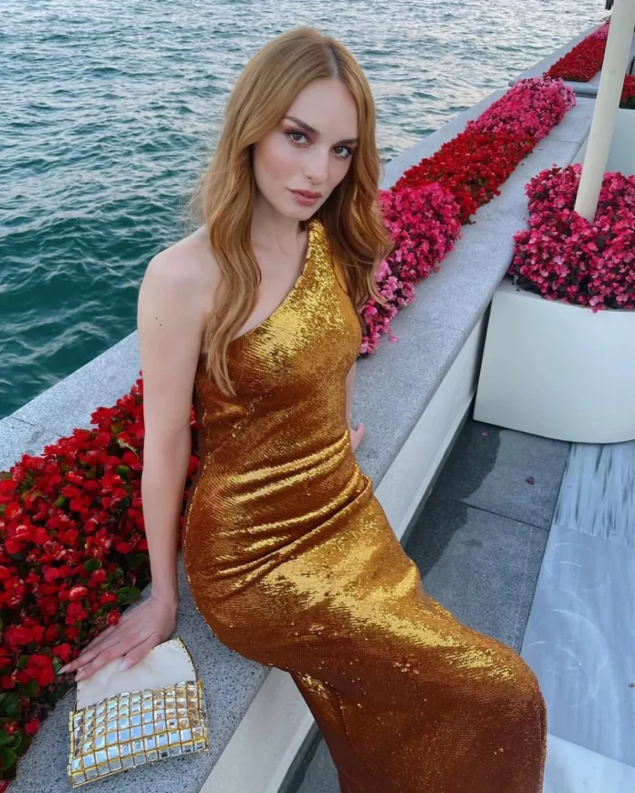 Star TV'nin yeni dizisi *Kral Kaybederse* her salı akşamı izleyiciyle buluşurken, oyuncu kadrosunda yer alan Nilperi Şahinkaya, 