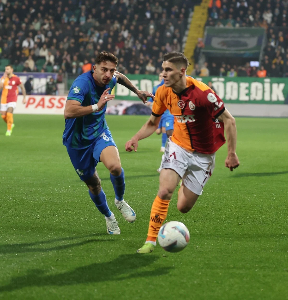 "Galatasaray'da Roland Sallai, İlk 11 İçin İddialı"
