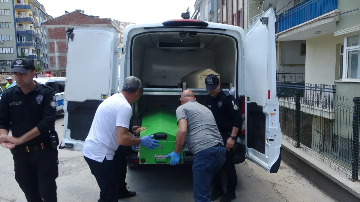 Malatya'da Beton Mikseri Çarpan Yaya Hayatını Kaybetti