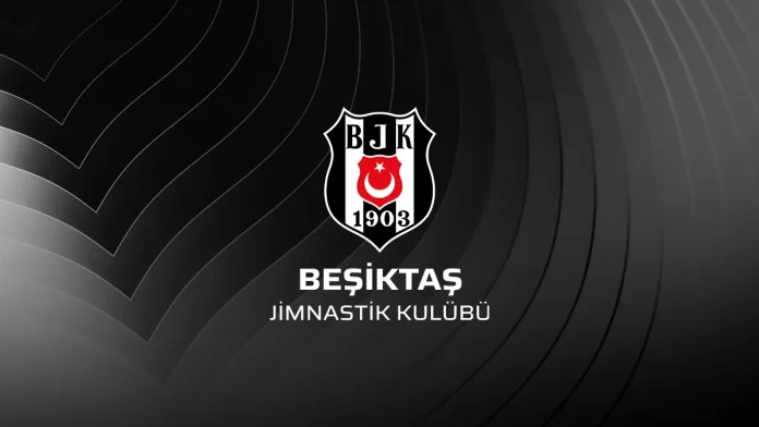Beşiktaş, 4 Genç Futbolla Profesyonel Sözleşme Yaptı
