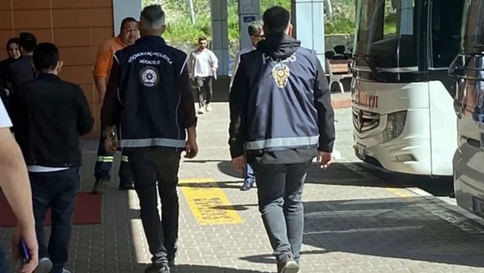 Göçmen kaçakçılarına operasyon: 509 kişi yakalandı