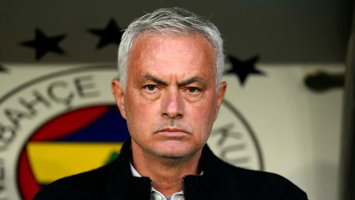 Fenerbahçe Mourinho ile yola devam kararı aldı