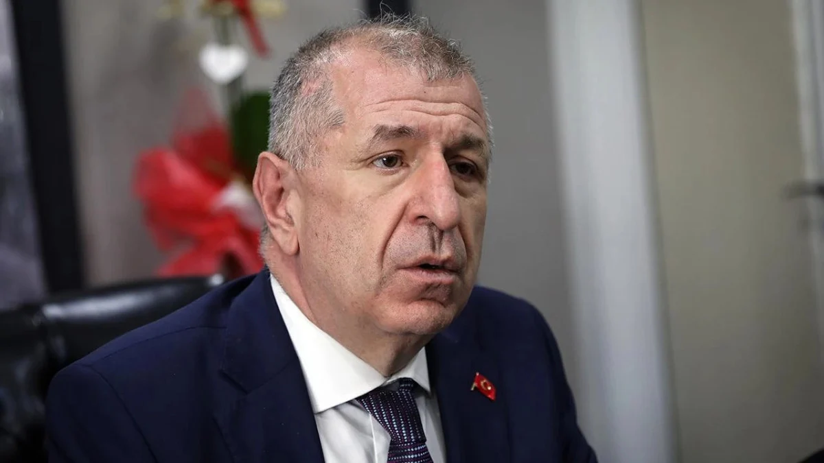 Ümit Özdağ, sağlık sorunları nedeniyle hastaneye kaldırıldı