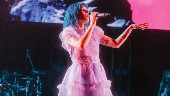 Halsey'den İstanbul konseri öncesi Türk hayranlarına mesaj