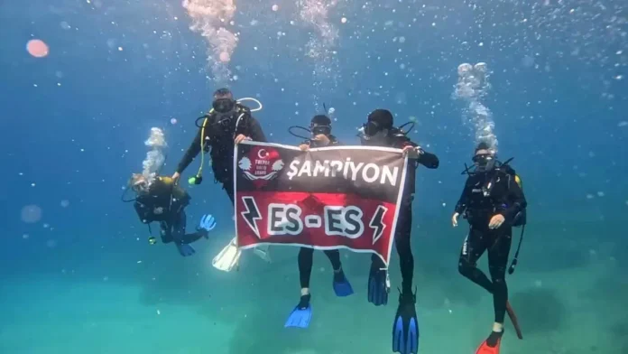 Eskişehirspor'a Şampiyonluk Kutlaması Denizde!