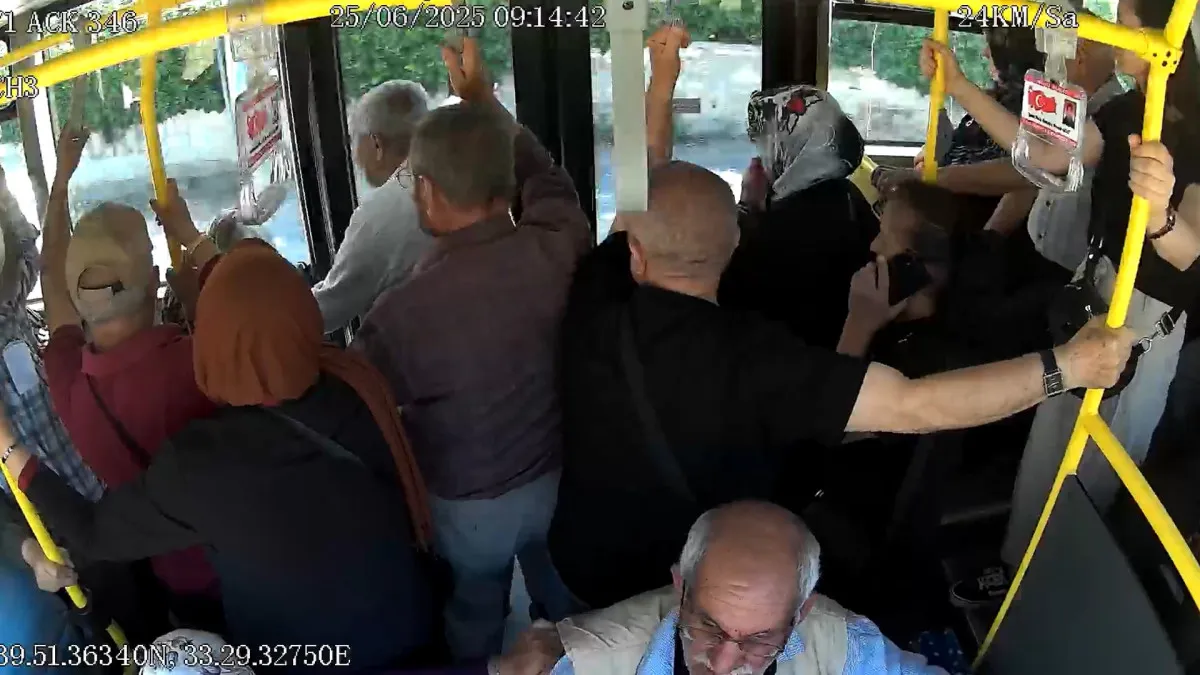 Otobüste Fenalaşan Yolcu Panik Yarattı