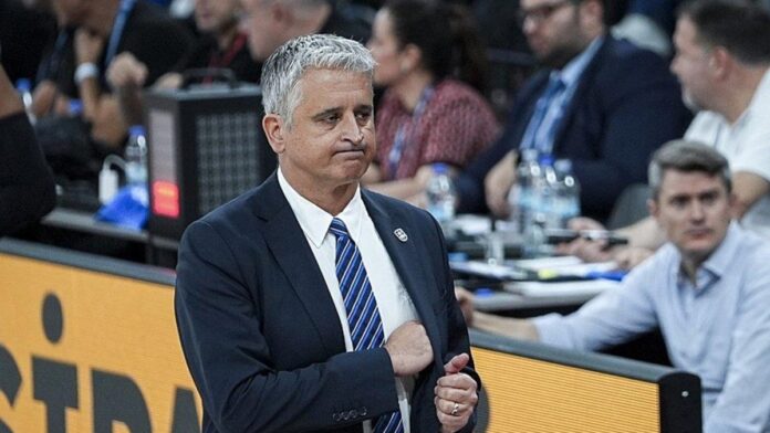 anadolu-efes-basantranoru-kokoskov-kenardan-yeterli-katkiyi-alamadik-8YrWEpOu.jpg