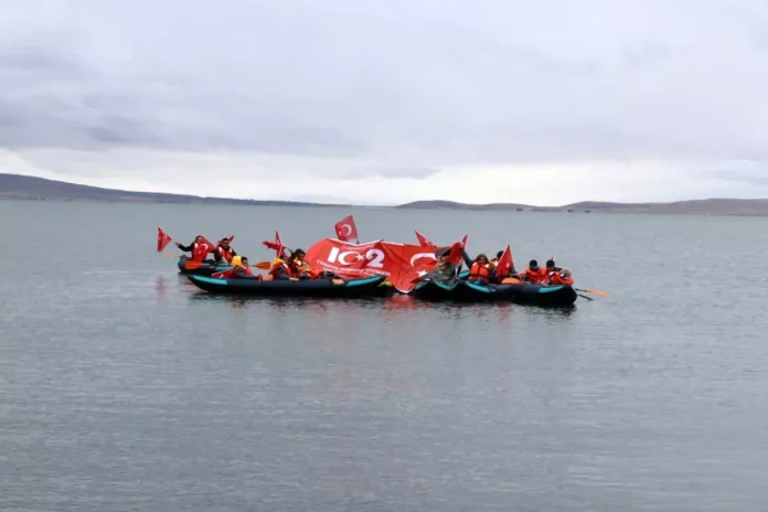 cildir-da-cumhuriyet-kano-gosterisiyle-kutlan-19202016_amp (1)