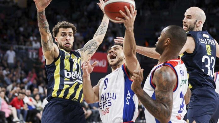 euroleaguede-turk-derbisi-lLUKpd7x.jpg